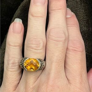 Elegant Silver Ring with Topaz Gemstone